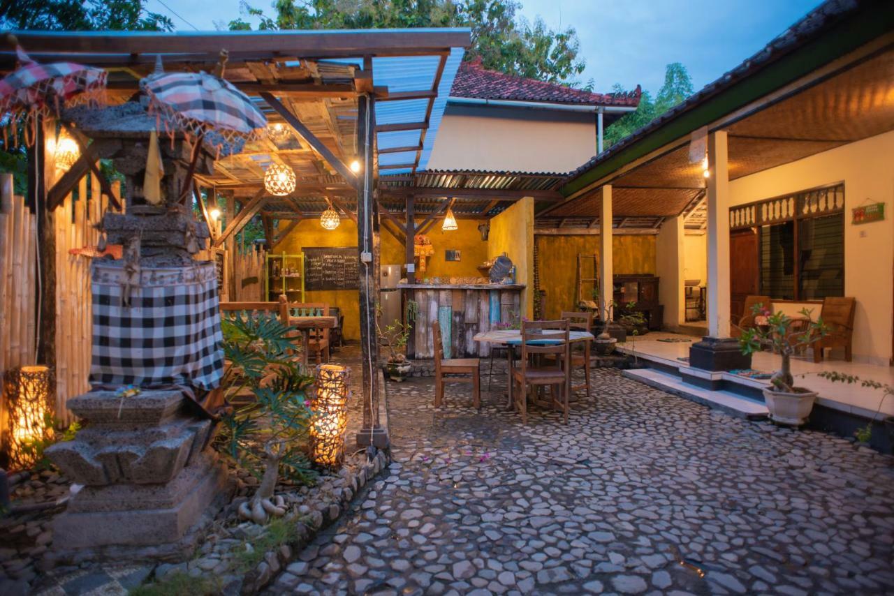 The Village Bed And Breakfast Lovina Екстериор снимка