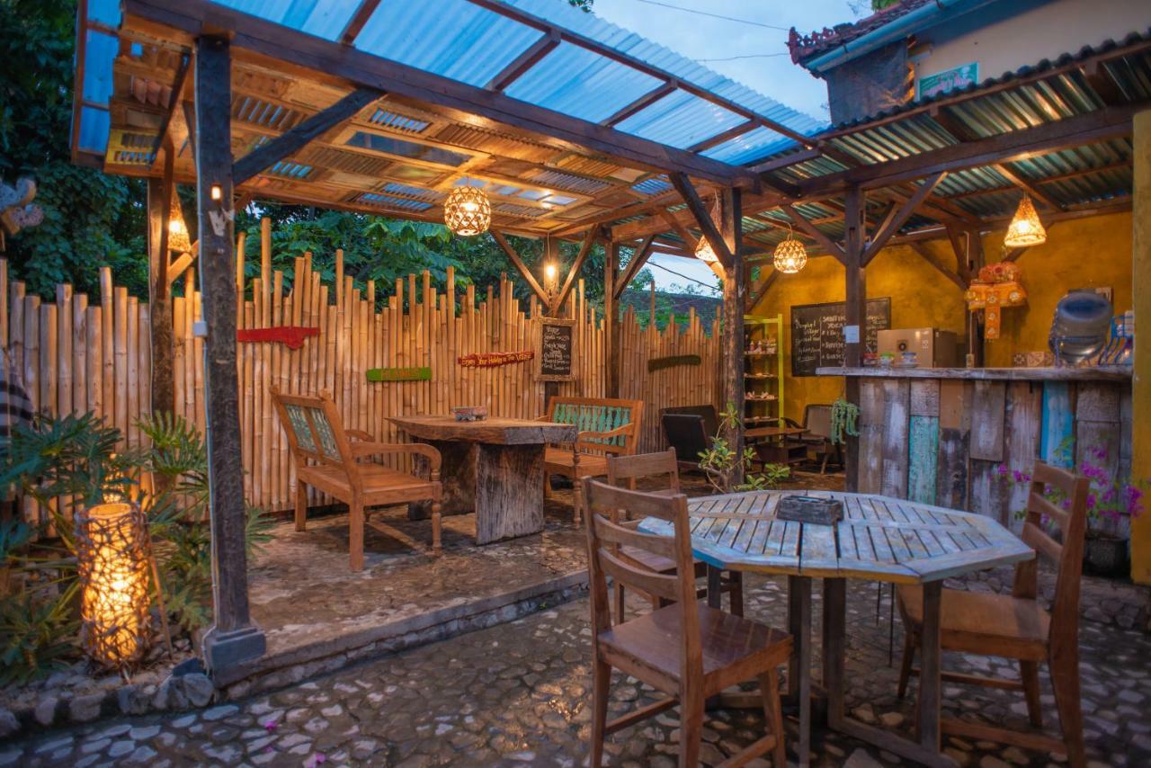 The Village Bed And Breakfast Lovina Екстериор снимка