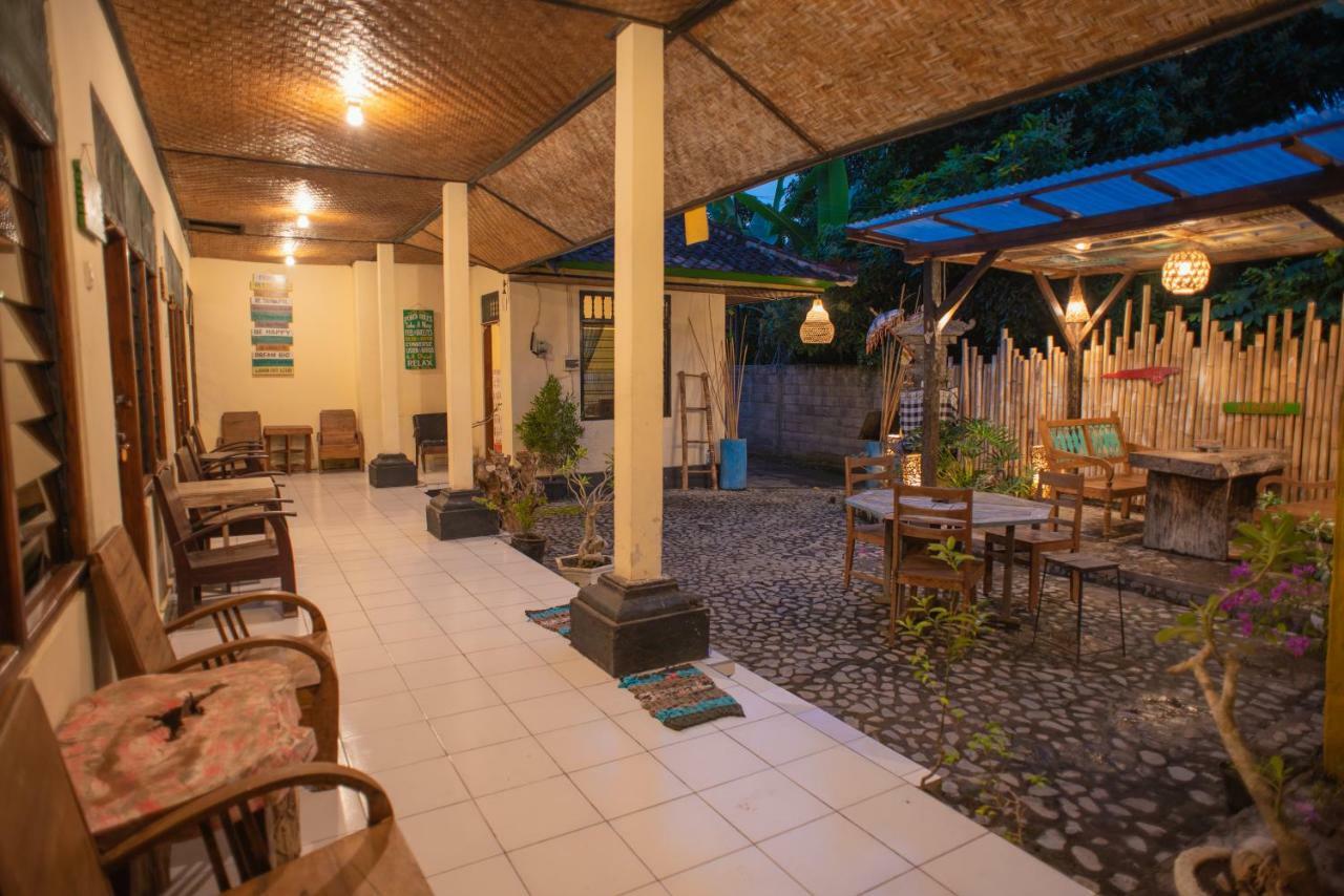 The Village Bed And Breakfast Lovina Екстериор снимка