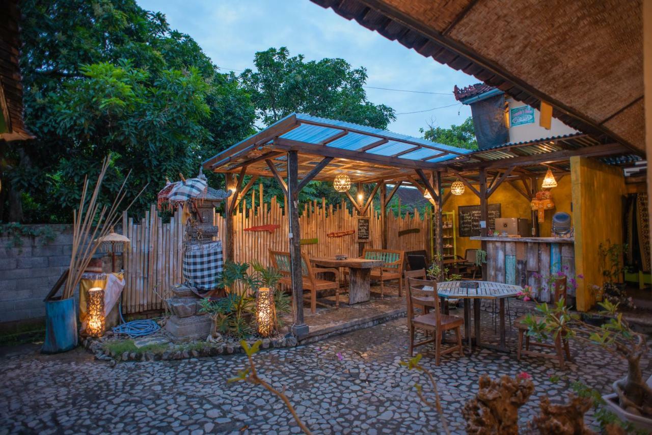 The Village Bed And Breakfast Lovina Екстериор снимка