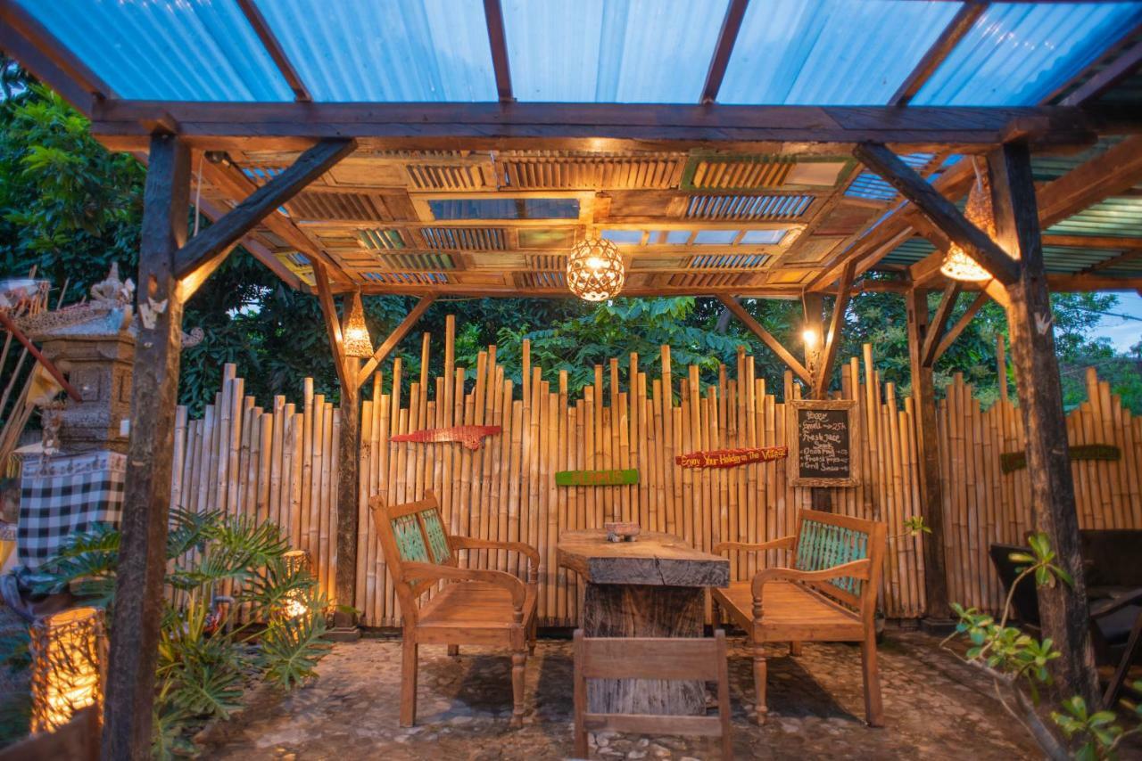 The Village Bed And Breakfast Lovina Екстериор снимка